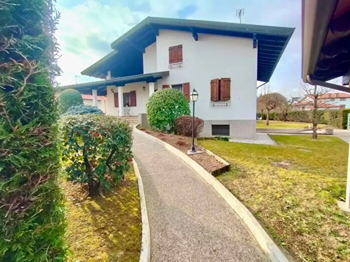 Casa con 6 locali in vendita in Spilimbergo