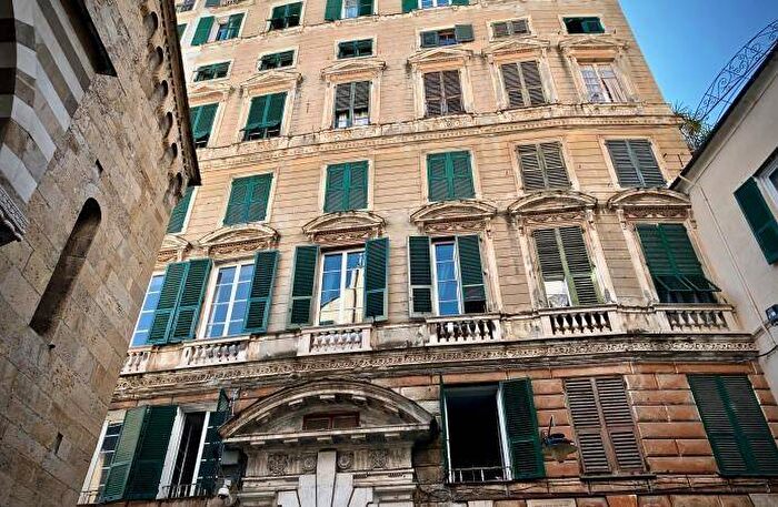 Appartamento trilocale in affitto in Piazza di San Donato, Molo, Genova