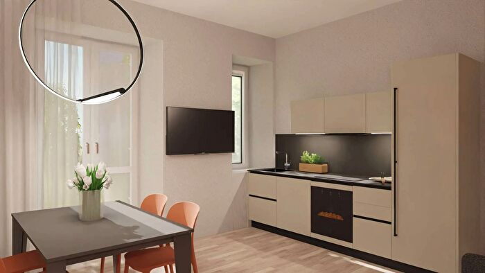 Appartamento bilocale in vendita in Via Roma, Gazzada Schianno