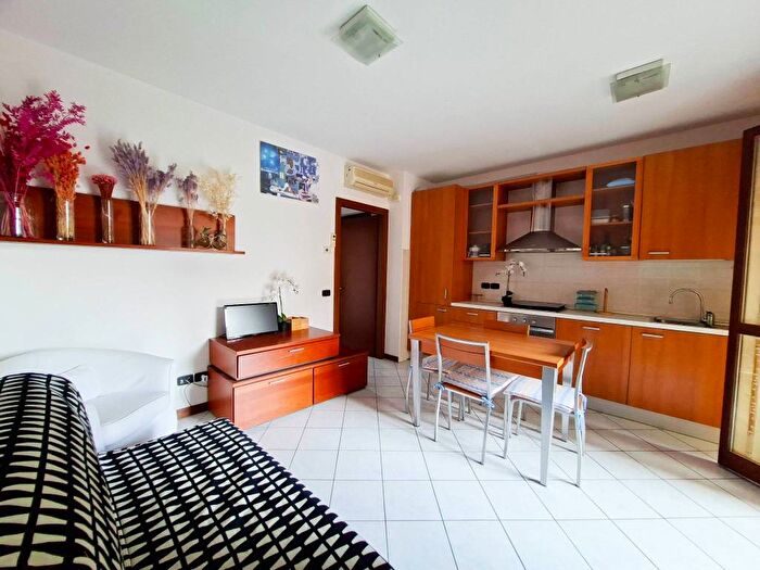 Appartamento bilocale in affitto in Via Eugenio Curiel, Centro, Rozzano