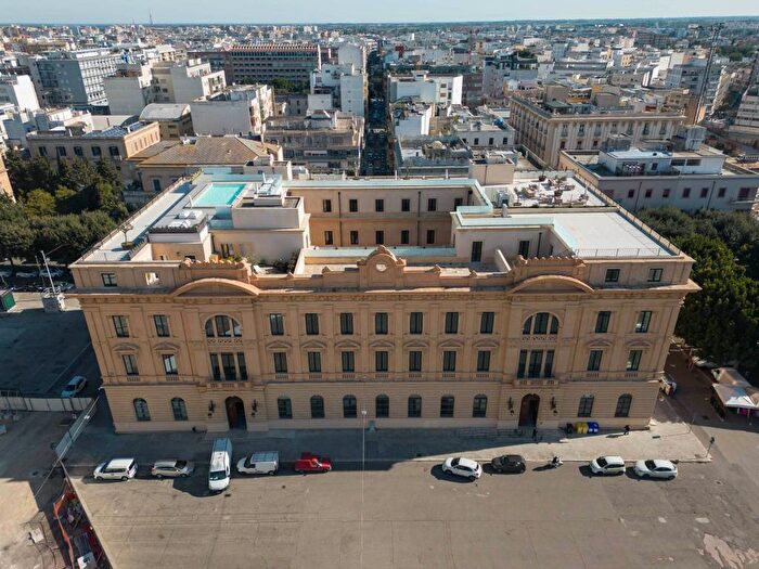 Appartamento trilocale in affitto in Viale Felice Cavallotti, Centro Storico, Lecce
