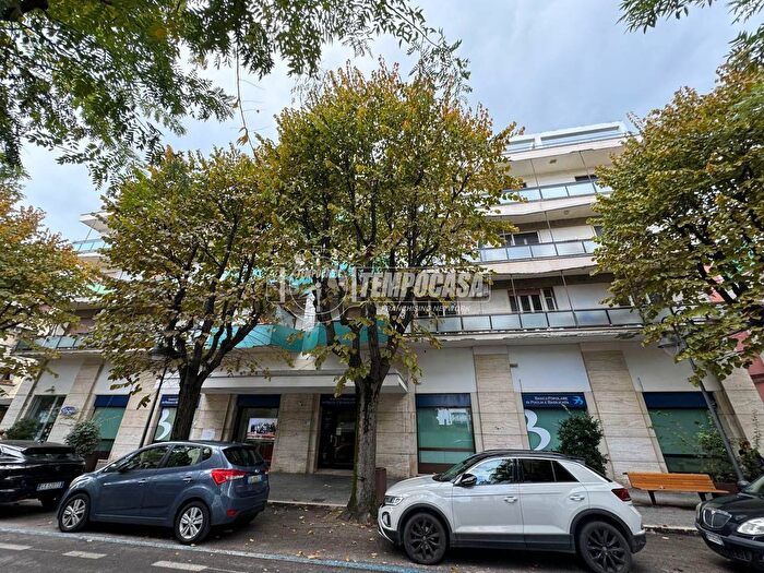 Appartamento quadrilocale in vendita in Via Ancona, Francavilla Al Mare