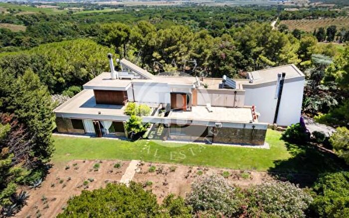 Casa con 6 locali in vendita in Piombino