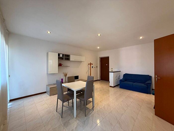 Appartamento trilocale in affitto in Via Gaetano Donizetti, San Sisto Lacugnano, Perugia
