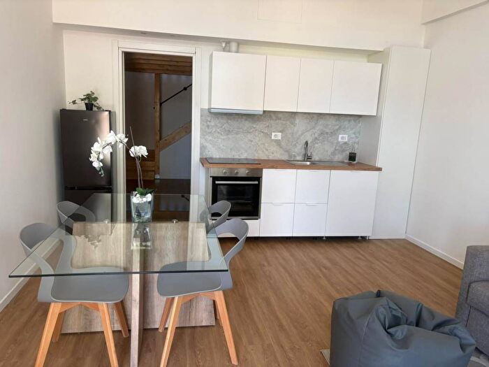 Appartamento bilocale in affitto in Viale Treviri, Ascoli Piceno