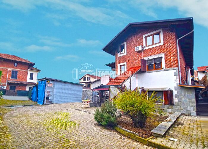 Appartamento con 6 locali in vendita in Via Italia C, San Raffaele Cimena