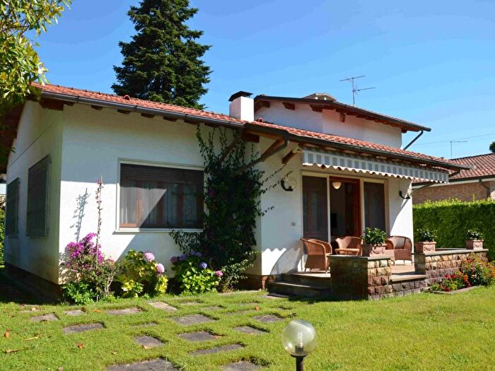 Casa con 6 locali in affitto in Via Concordia, Pietrasanta