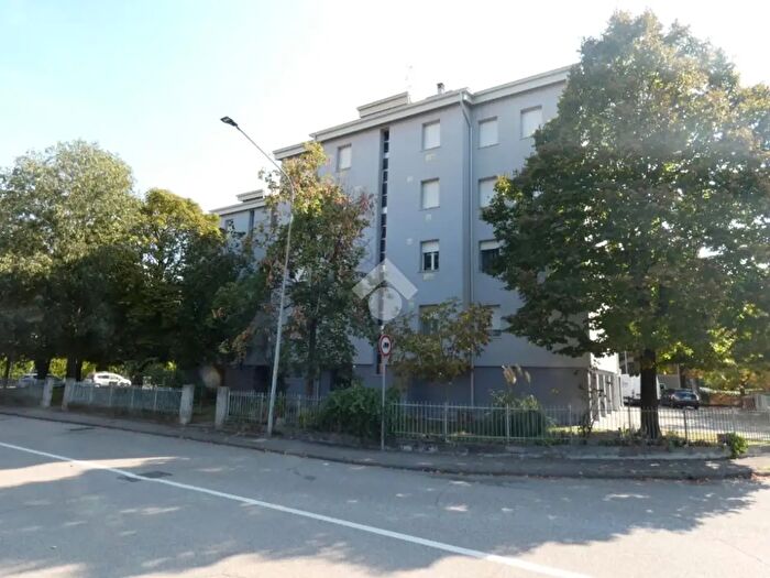 Appartamento trilocale in vendita in Via Don Minzoni, Bagnolo In Piano