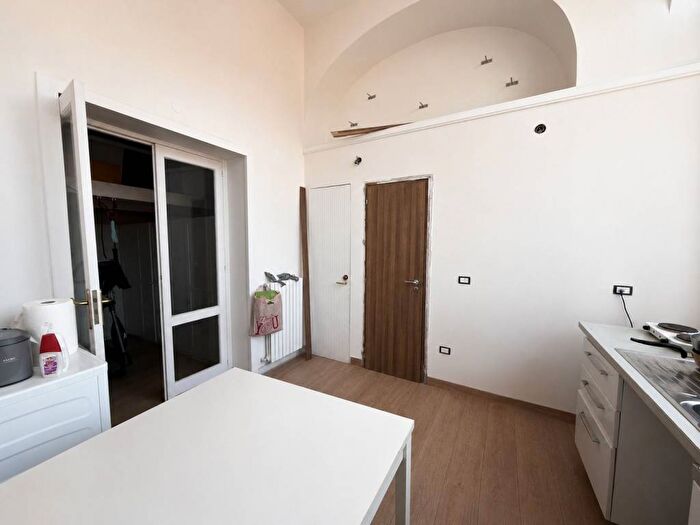 Appartamento quadrilocale in vendita in Via San Mandato, Piazza Canneto Salvator Rosa, Napoli