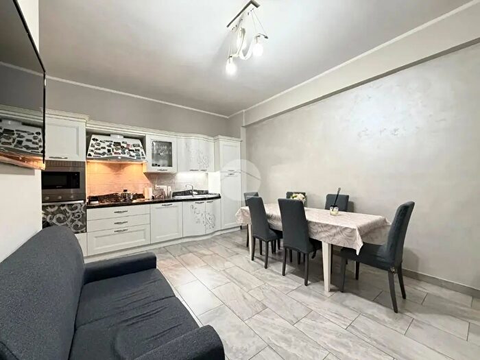 Appartamento trilocale in vendita in Via Aniello Falcone, Casavatore