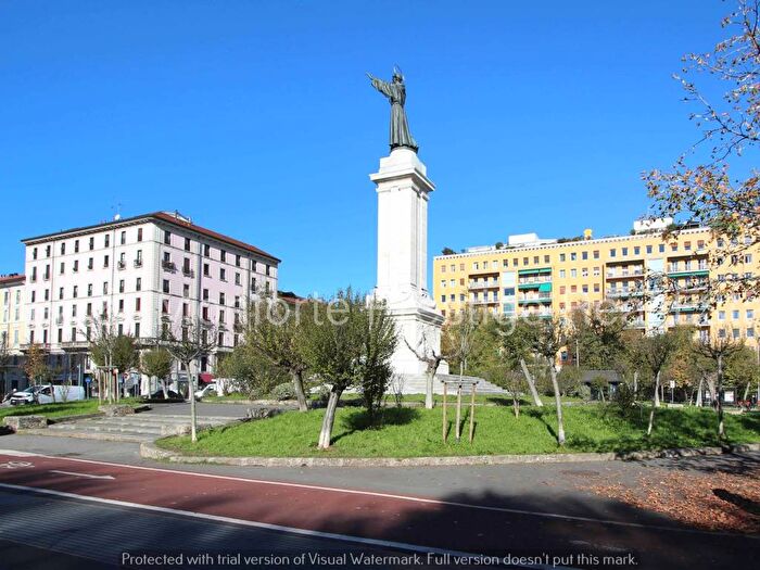 Appartamento trilocale in affitto in Piazza Risorgimento, Piave Tricolore, Milano