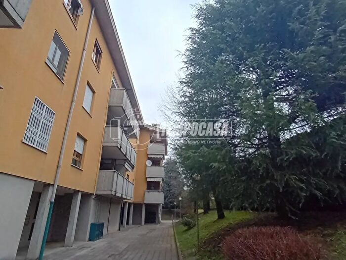 Appartamento trilocale in vendita in Via Piave, Cesate