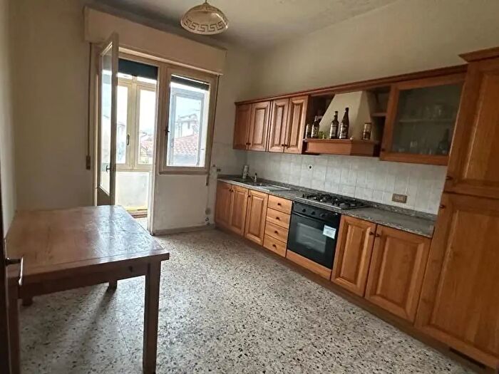 Appartamento con 6 locali in vendita in Pisa