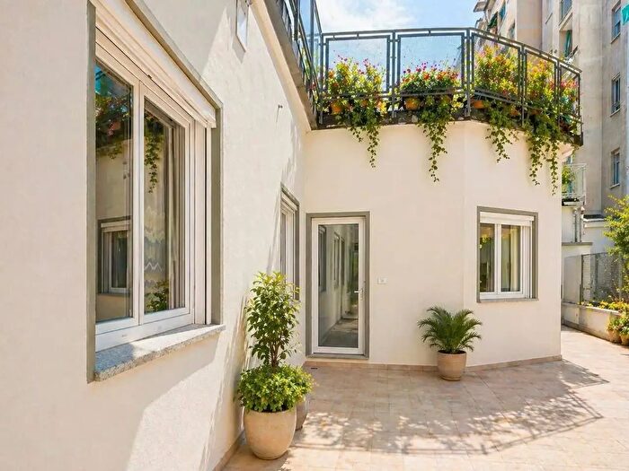 Appartamento con 5 locali in vendita in Corso Lecce, Torino