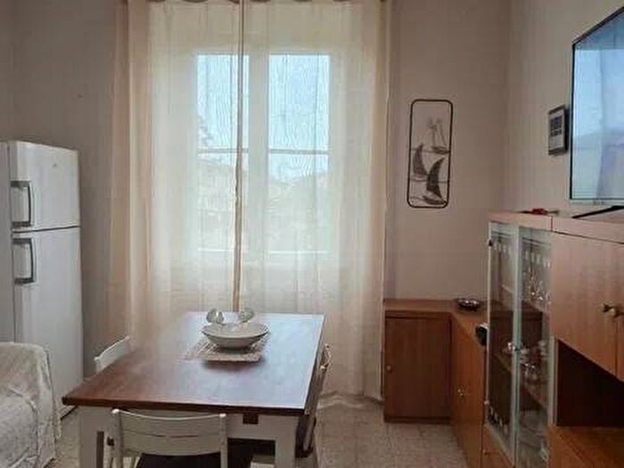 Appartamento trilocale in affitto in Via Milazzo, Marina di Pisa, Pisa