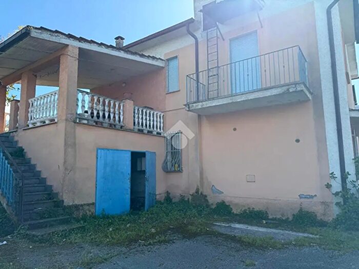 Casa con 6 locali in vendita in Via Maiotini, Artena