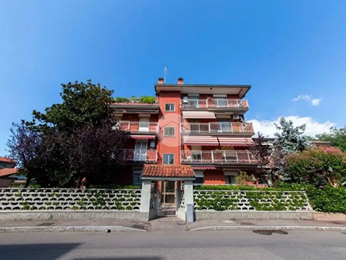 Appartamento trilocale in vendita in Via delle Rimembranze, Cesano Boscone