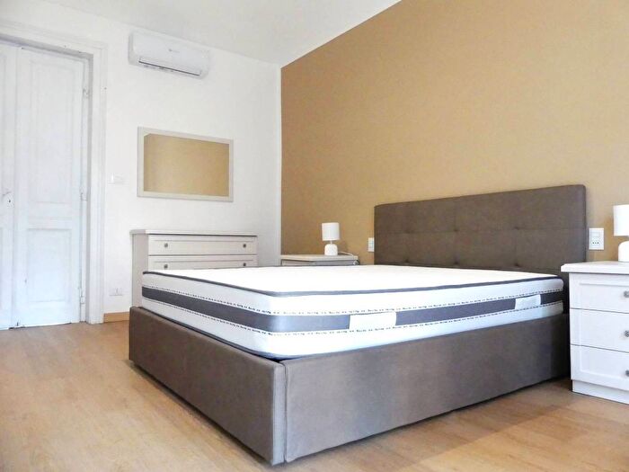 Appartamento bilocale in affitto in Via Genova, Nizza Millefonti, Torino