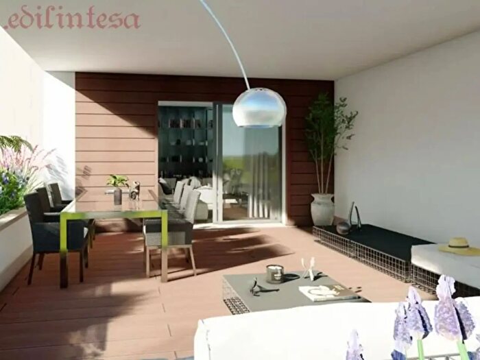 Appartamento quadrilocale in vendita in Vedano Al Lambro