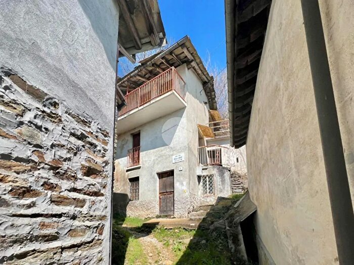 Casa trilocale in vendita in Frazione Cresto, Monastero Di Lanzo