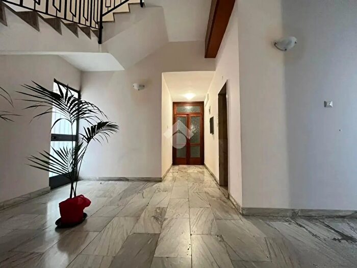 Appartamento con 5 locali in vendita in Via Fimia, Catania