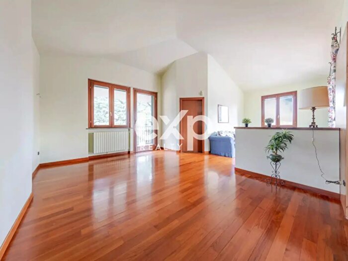 Appartamento quadrilocale in vendita in Corsico