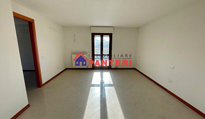 Casa in affitto in Viale Giuseppe Garibaldi Castellare Pescia Pistoia Toscana Italia, Pescia