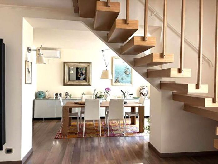 Appartamento con 6 locali in vendita in Sorrento