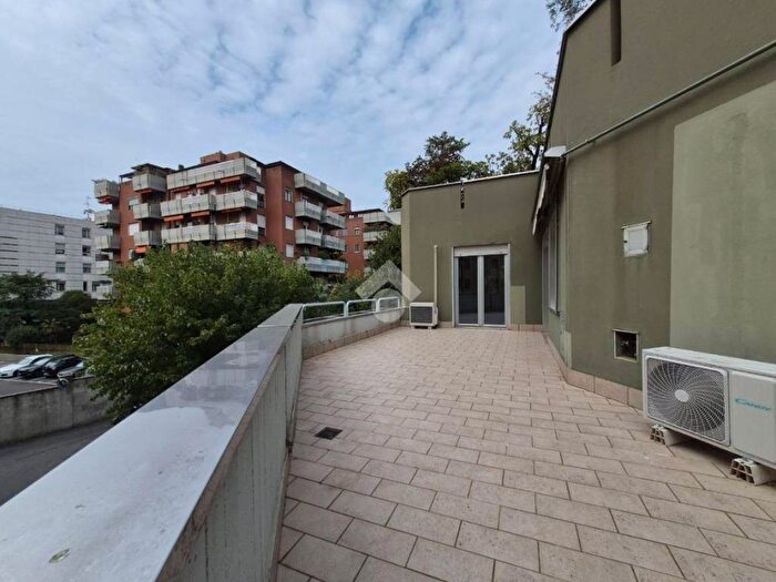 Appartamento quadrilocale in affitto in Via Paglia Giorgio e Guido, Stazione, Bergamo