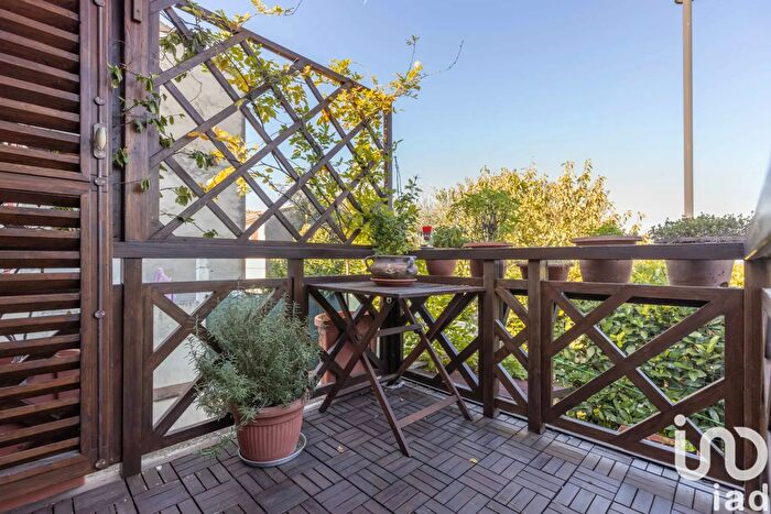 Appartamento con 9 locali in vendita in Via San Marcello, Montefano