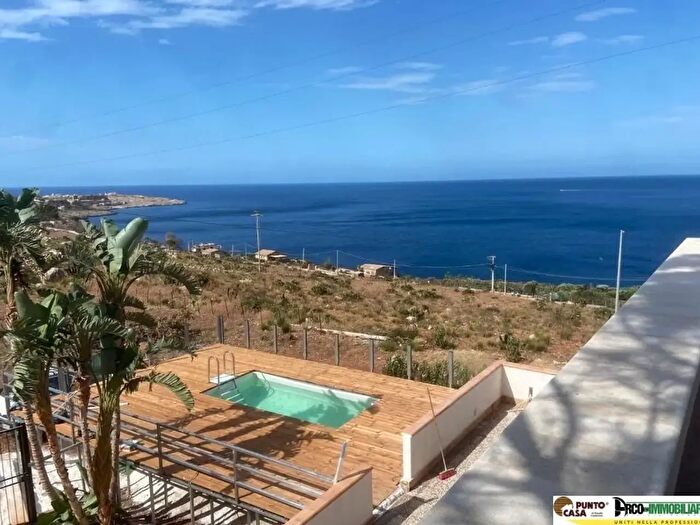 Casa con 5 locali in vendita in Via Zarbo di Mare, San Vito Lo Capo