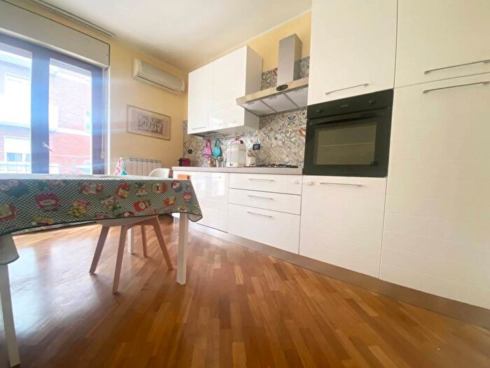 Appartamento trilocale in affitto in Via Piave, Piazza Salotto Corso Umberto, Pescara