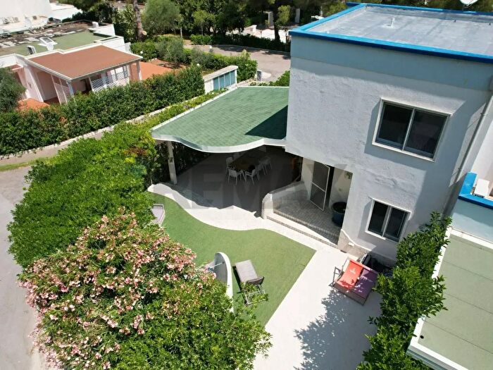 Appartamento trilocale in vendita in Mira Hotel Snc, Peschici