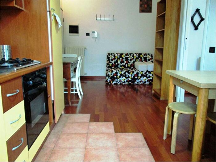 Appartamento bilocale in affitto in via Pavia, Ascanio Sforza, Milano