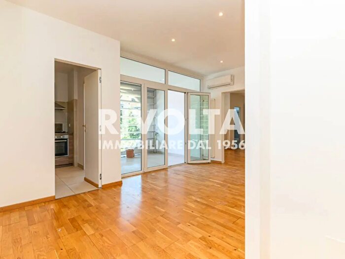 Appartamento trilocale in affitto in Via Stresa, Roma