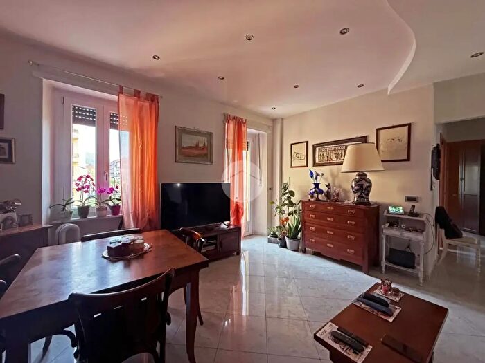 Appartamento trilocale in vendita in Via della Carderia, Pinerolo