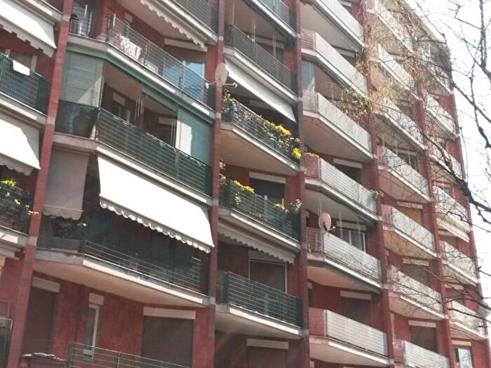 Appartamento monolocale in affitto in Via Lorenteggio, Giambellino, Milano