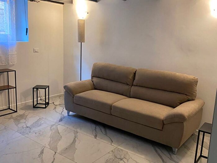 Appartamento trilocale in affitto in Via Varazze, Nizza Millefonti, Torino