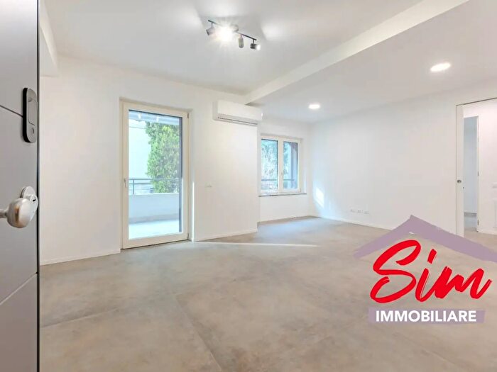 Appartamento trilocale in vendita in Viale Alessandro Volta Snc, Novara