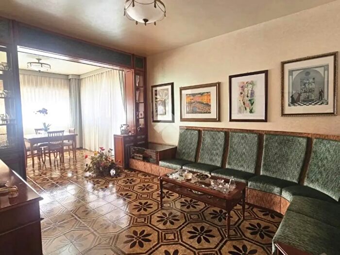 Appartamento quadrilocale in vendita in Via Giovanbattista Ughetti, Palermo