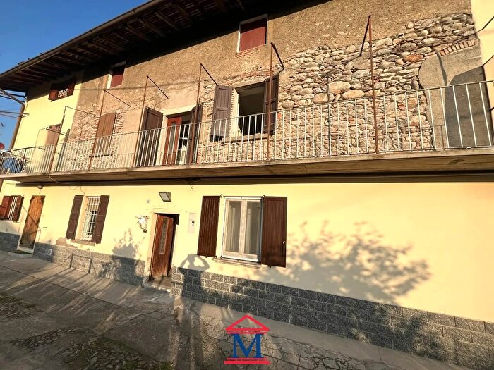 Casa trilocale in vendita in Via del Brembo, Paladina