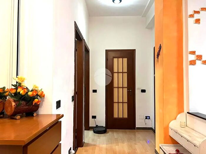 Appartamento trilocale in vendita in Via Pellegrino Rossi, Milano