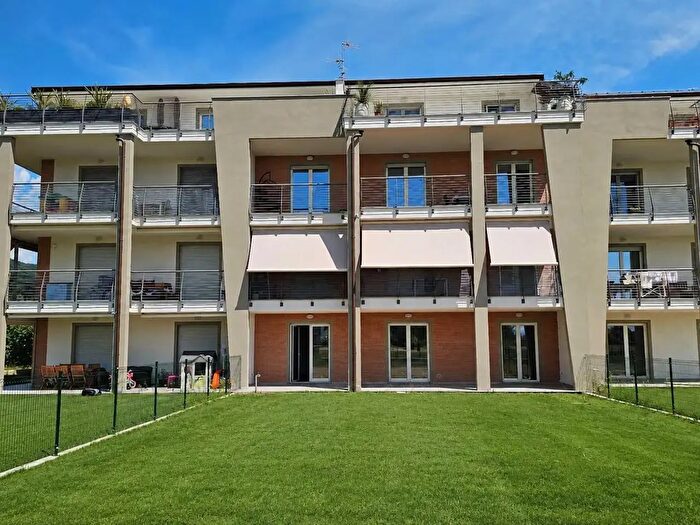 Appartamento quadrilocale in vendita in Via Nazionale, Pinerolo