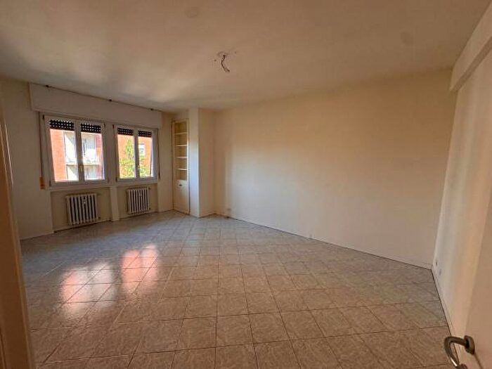 Appartamento trilocale in vendita in Viale Medaglie dOro, Modena