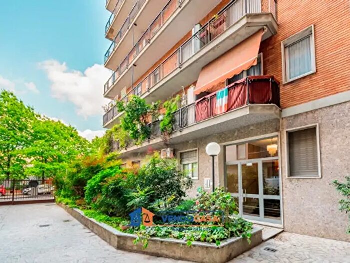 Appartamento bilocale in vendita in Via Messina, Milano