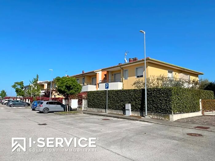 Appartamento trilocale in vendita in Via Francesco Brici, Santarcangelo Di Romagna
