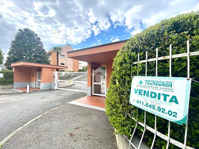 Appartamento con 5 locali in vendita in Via Generale dalla Chiesa, Trofarello
