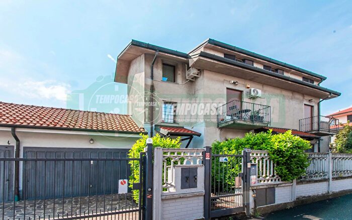 Case in Vendita e in Affitto - 3