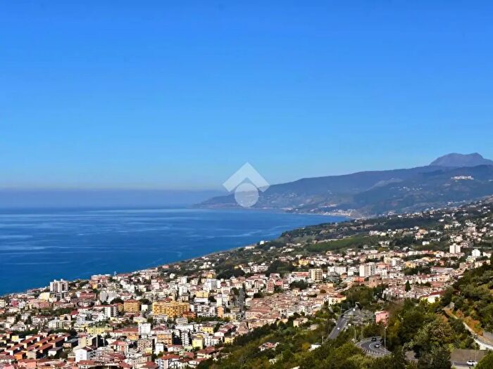 Appartamento quadrilocale in vendita in Sda Silana Crotonese, Paola