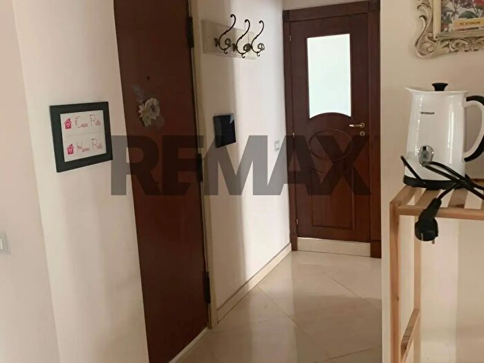 Appartamento trilocale in vendita in Via Sanita a, Napoli